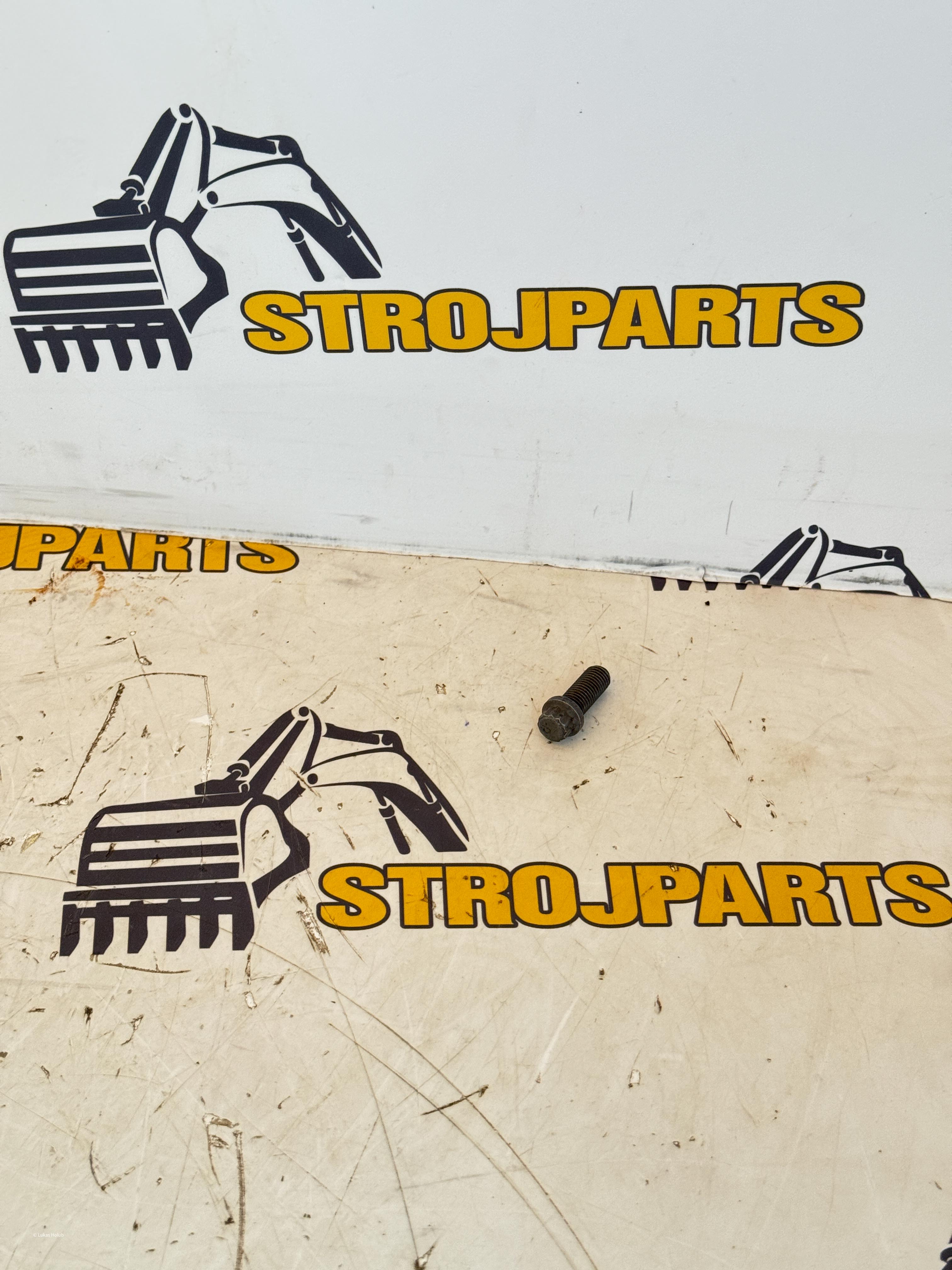 ŠROUB