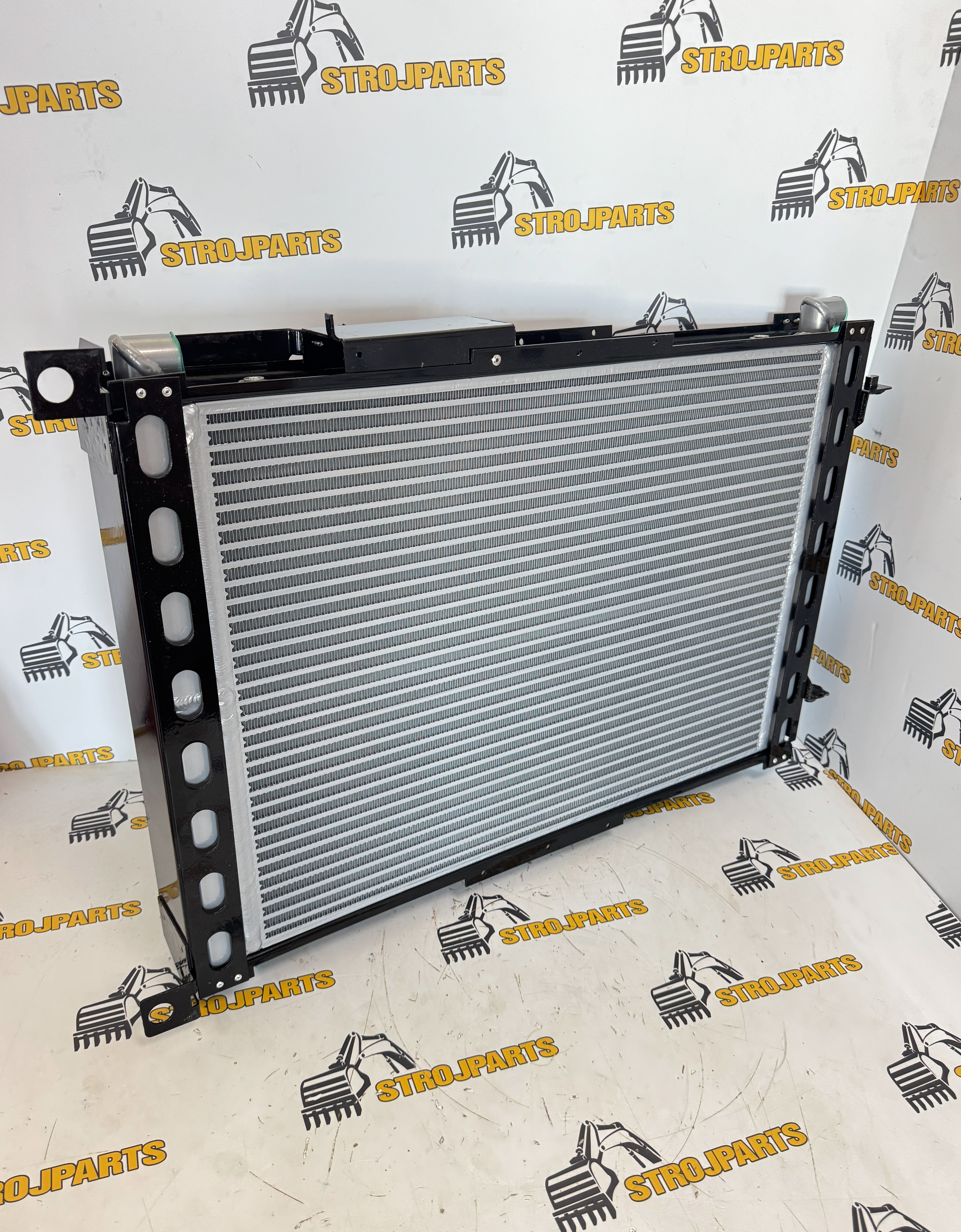 OLEJOVÝ CHLADIČ T4 JCB – 333/E0033