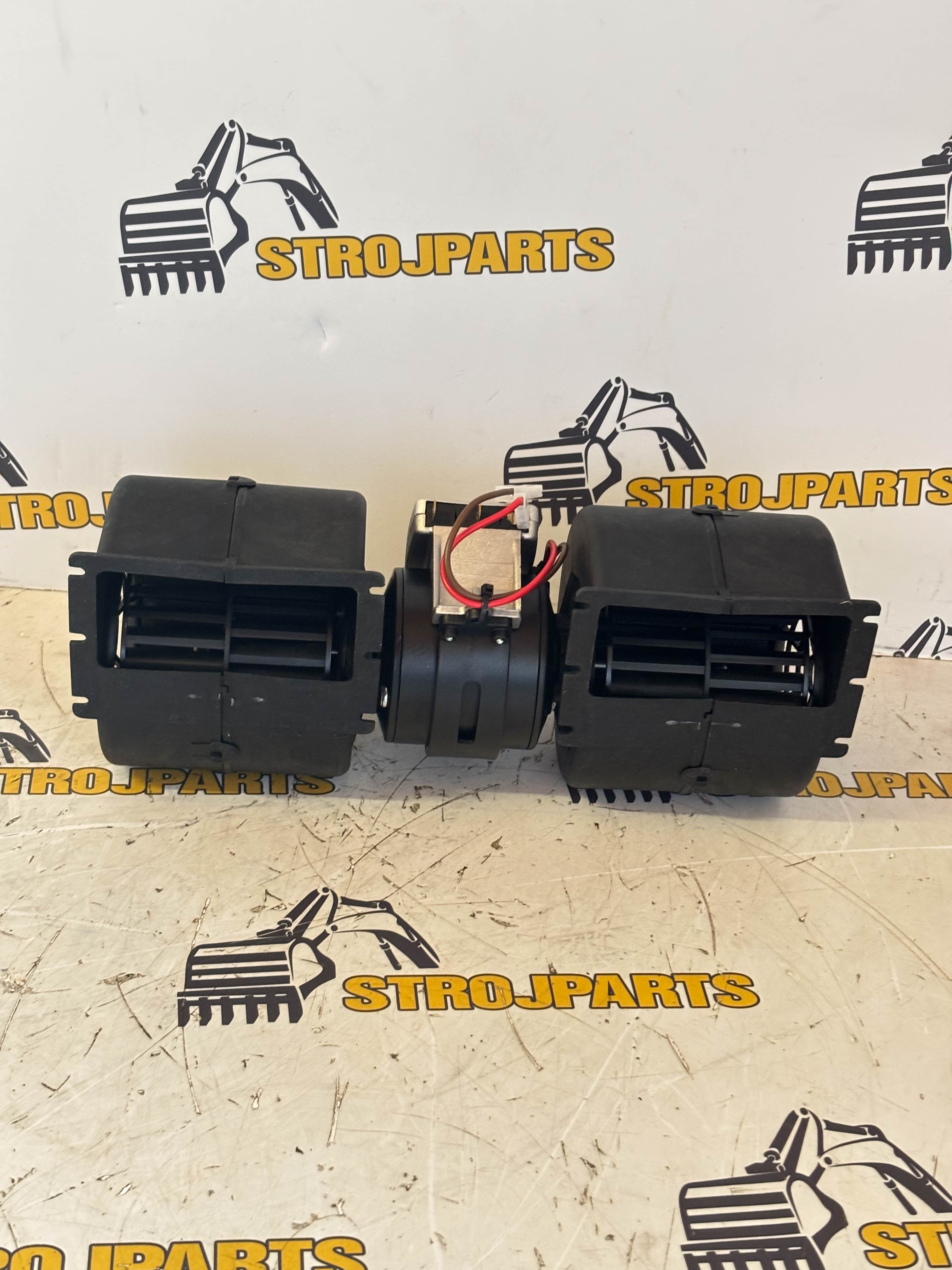 VENTILÁTOR TOPENÍ 334/E4765 JCB