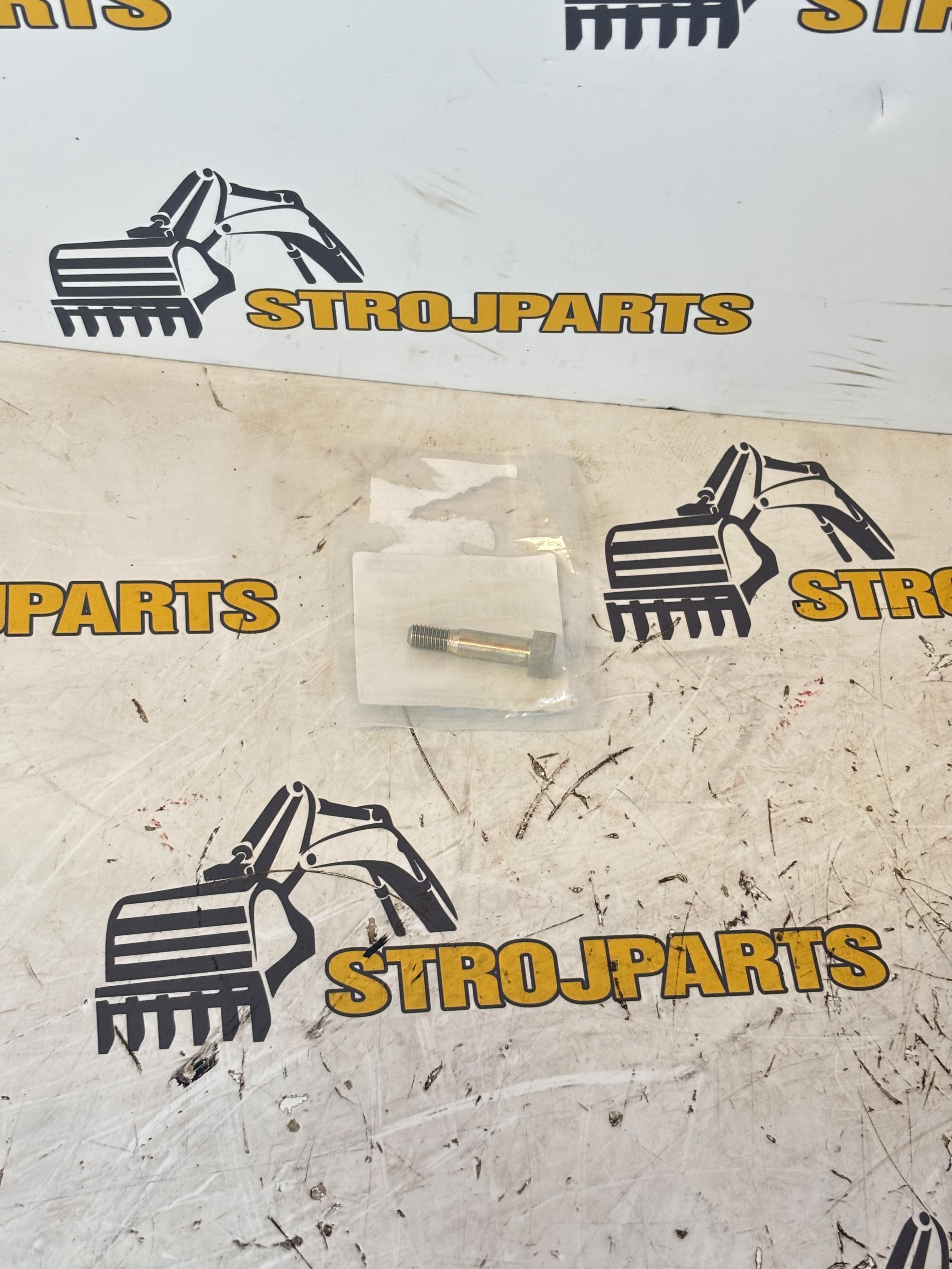 ŠROUB SPOJKY ČERPADLA 68841-42660 KUBOTA