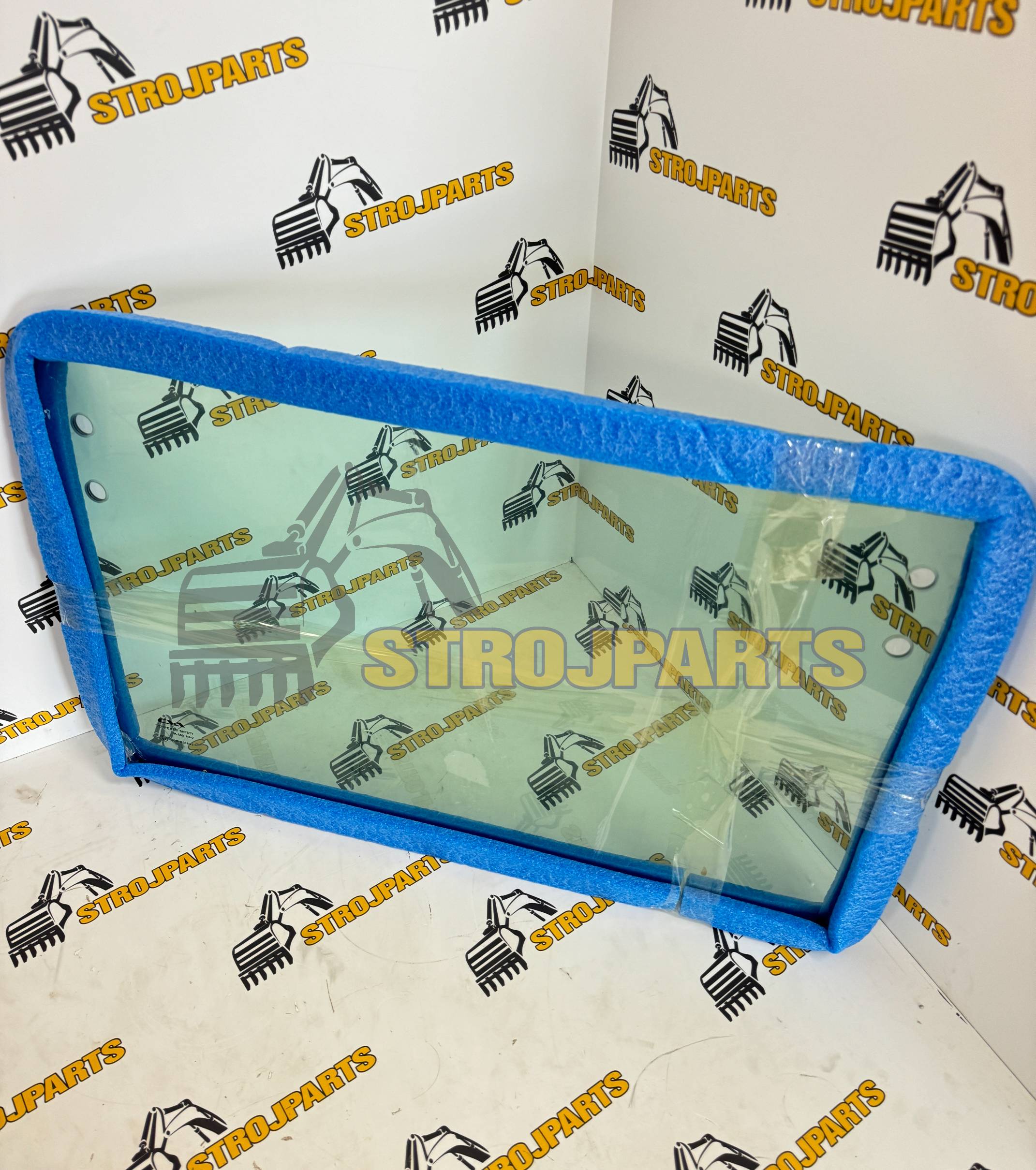 SKLO ČELNÍ SPODNÍ CAT