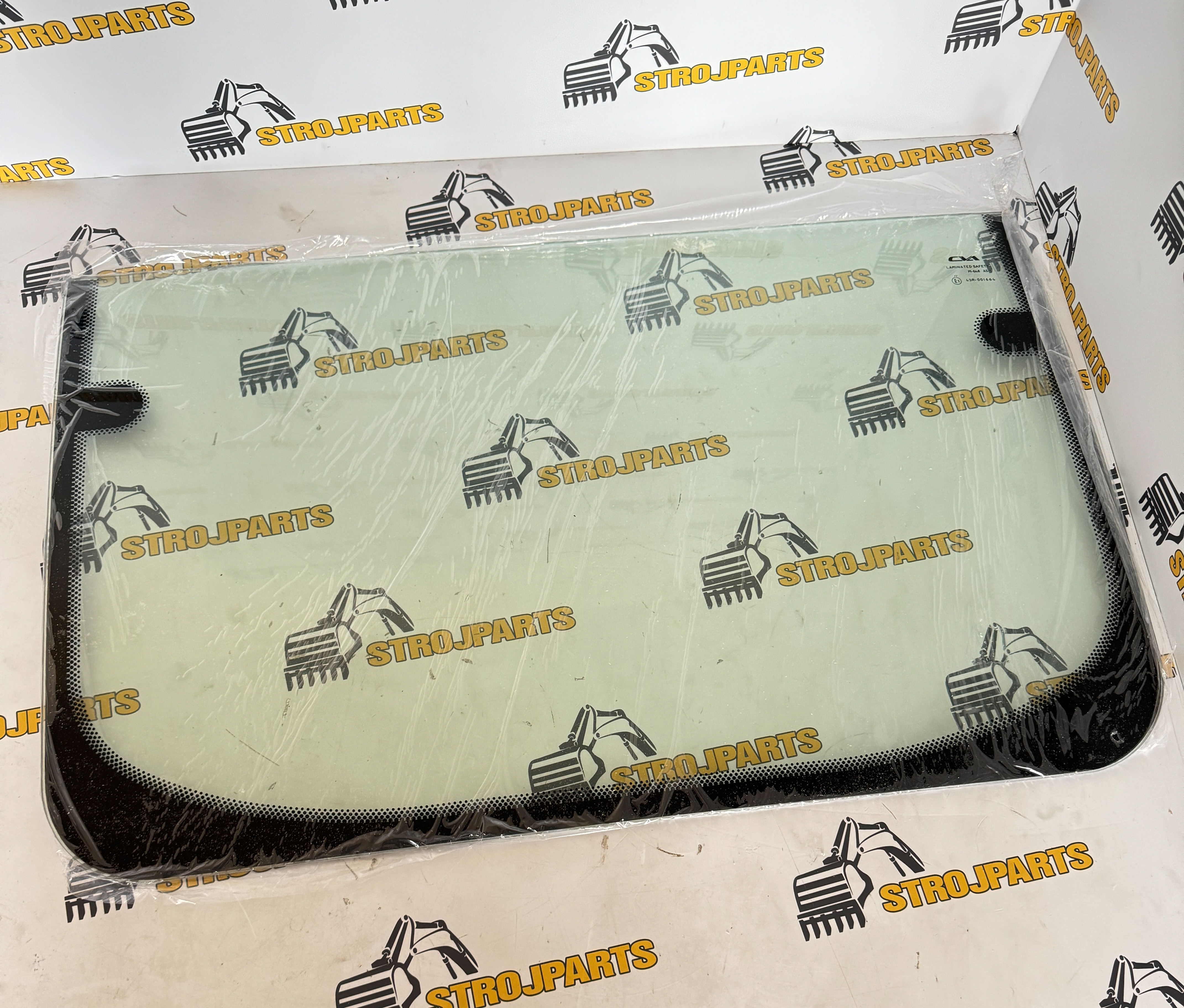 SKLO SPODNÍ ČELNÍ