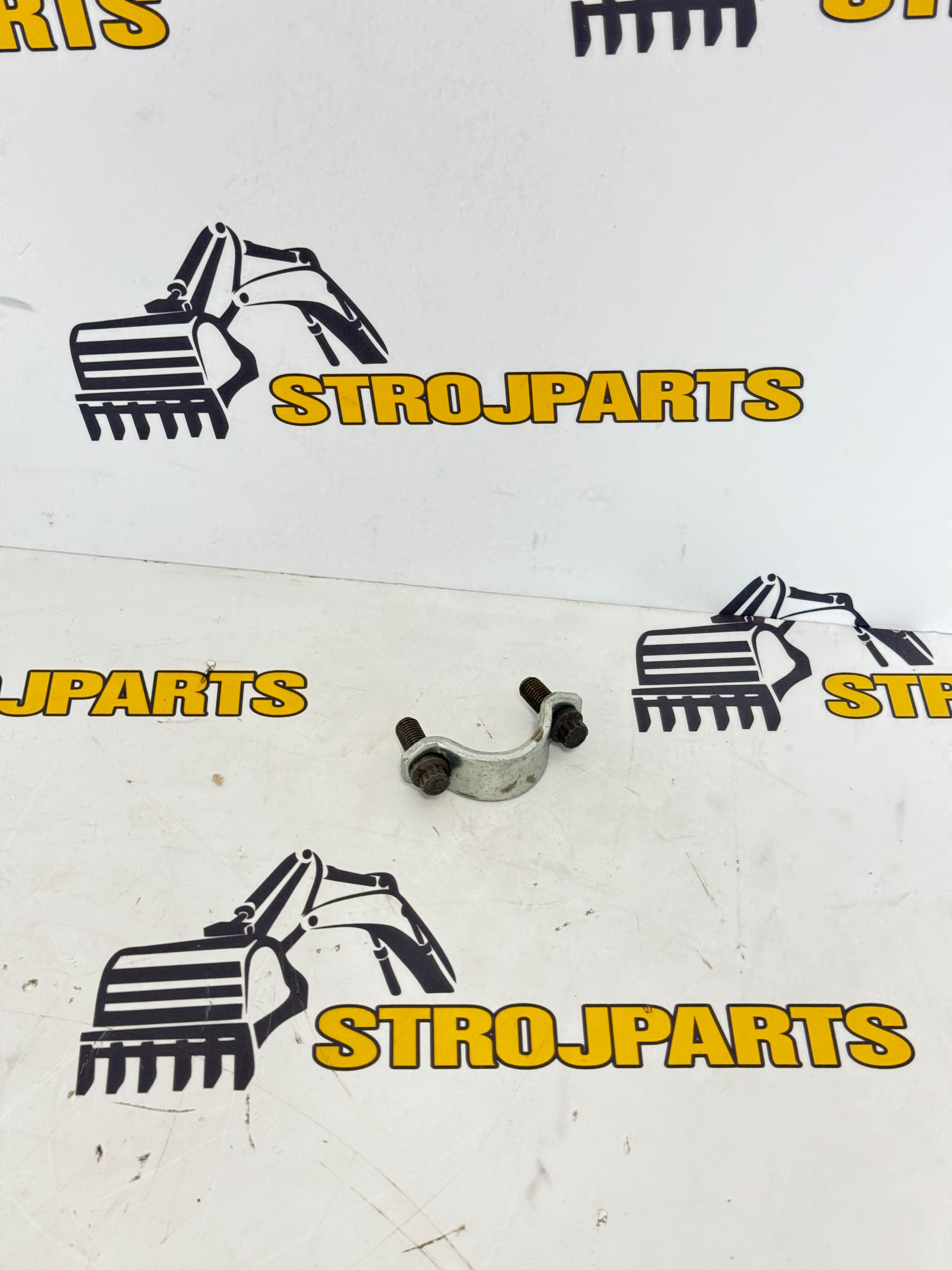 UCHYCENÍ PŮLMĚSÍC