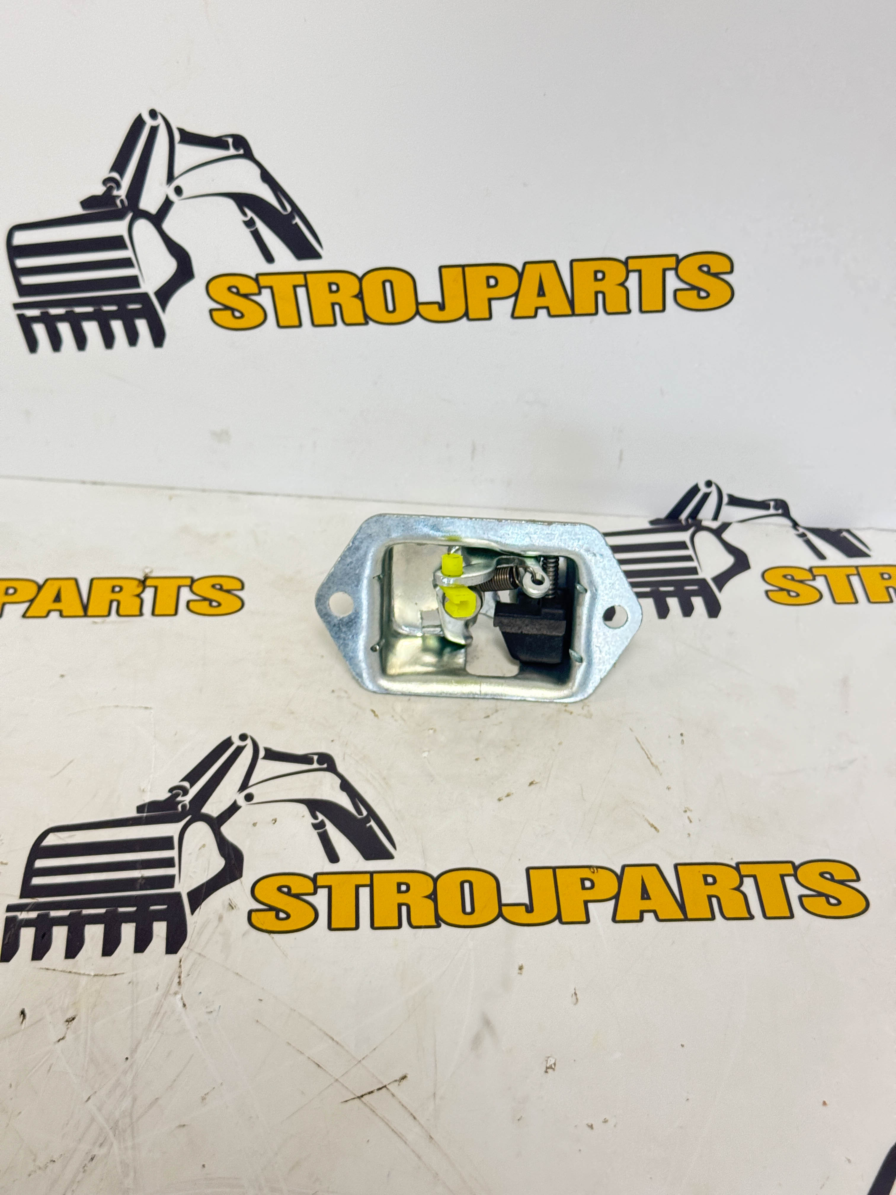 ZÁMEK DVEŘÍ PC58MR-5