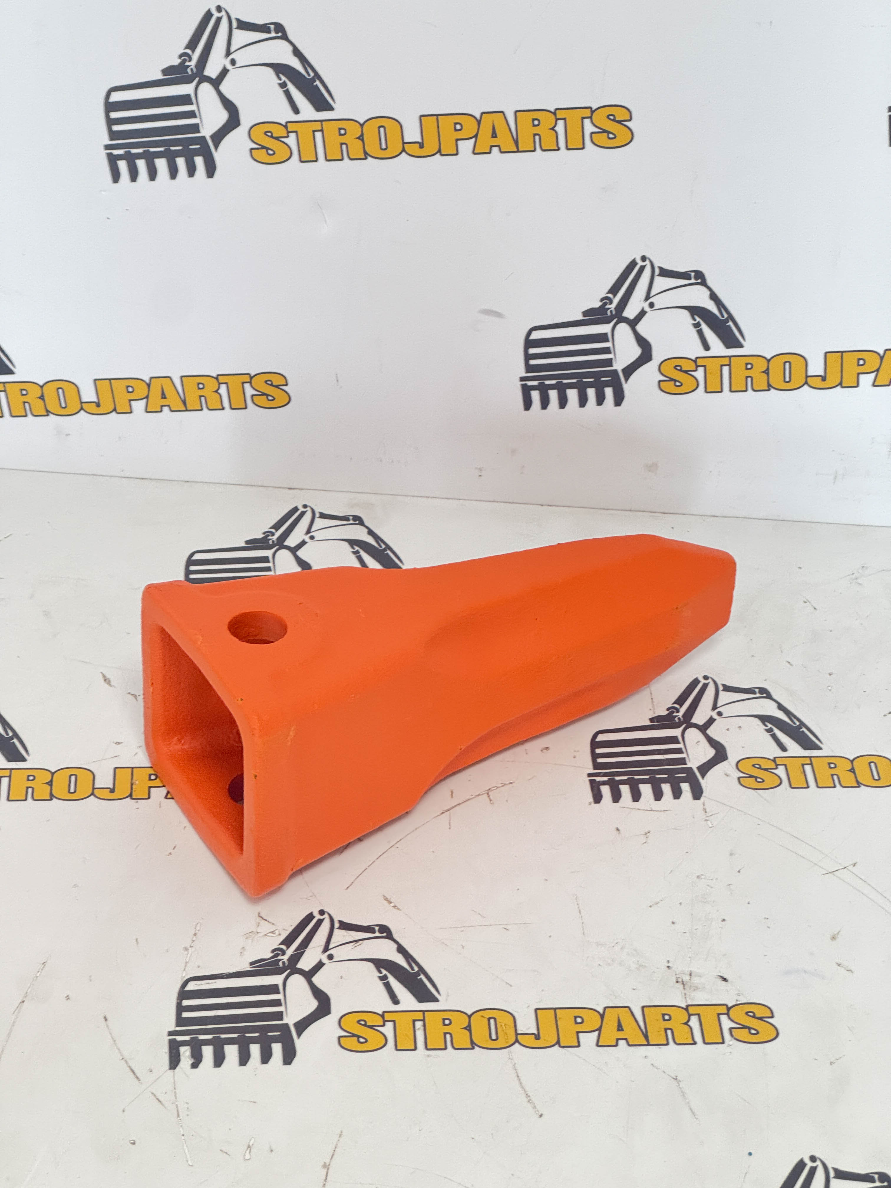 ZUB SKALNÍ J300 CAT