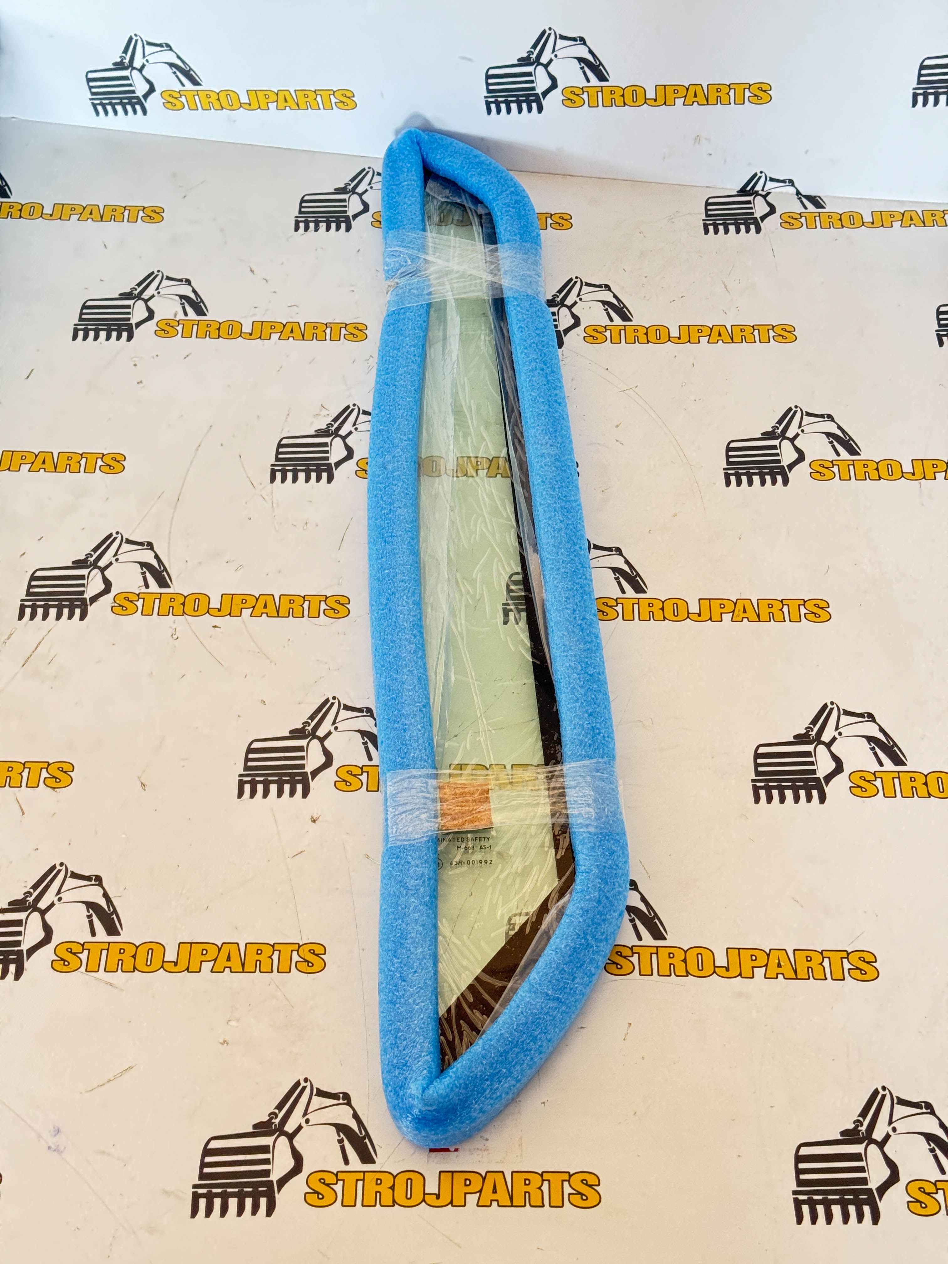 BOČNÍ ČELNÍ SKLO LH CAT