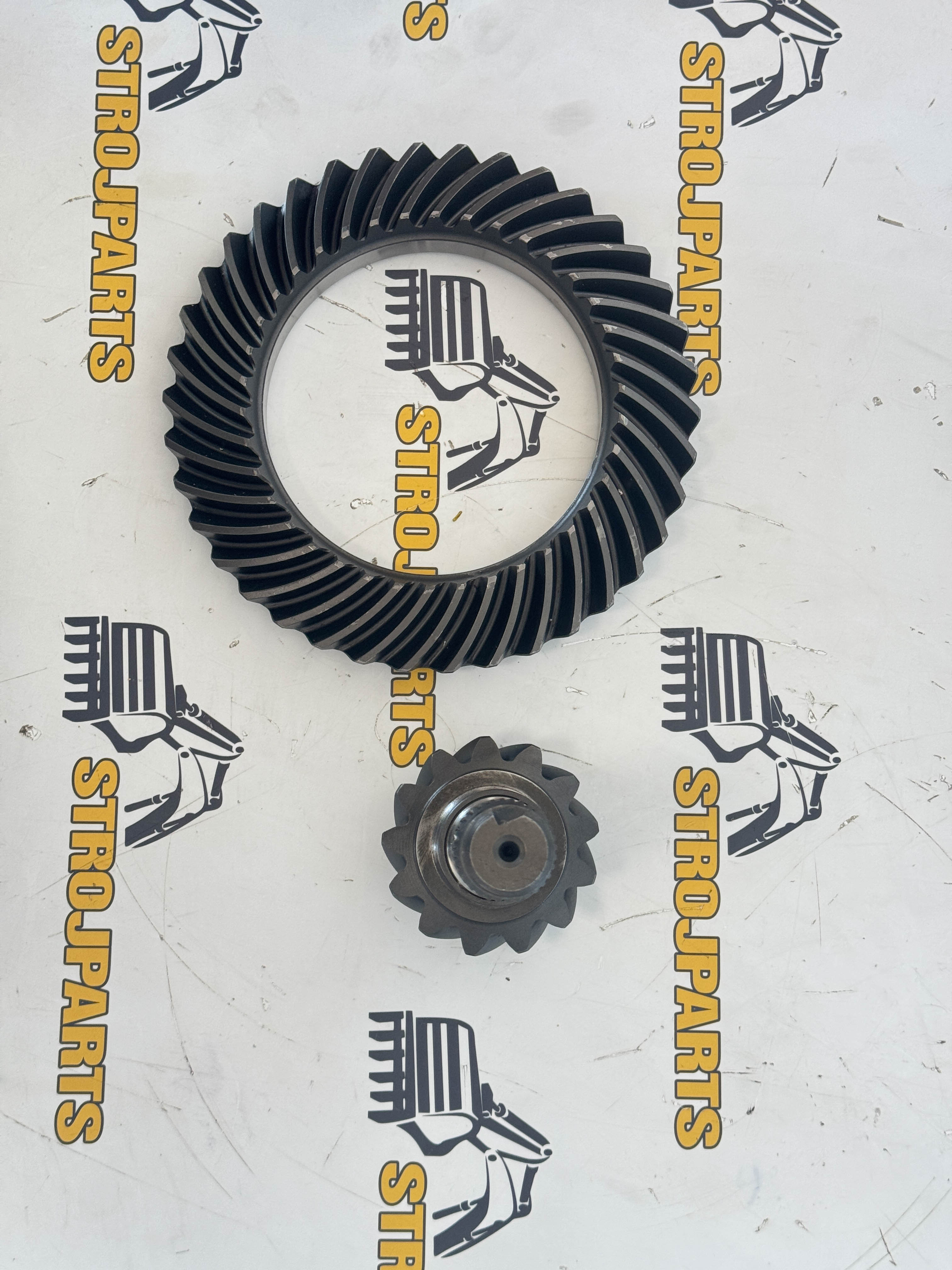 TALÍŘOVÉ KOLO S HRUŠKOU 13/38T