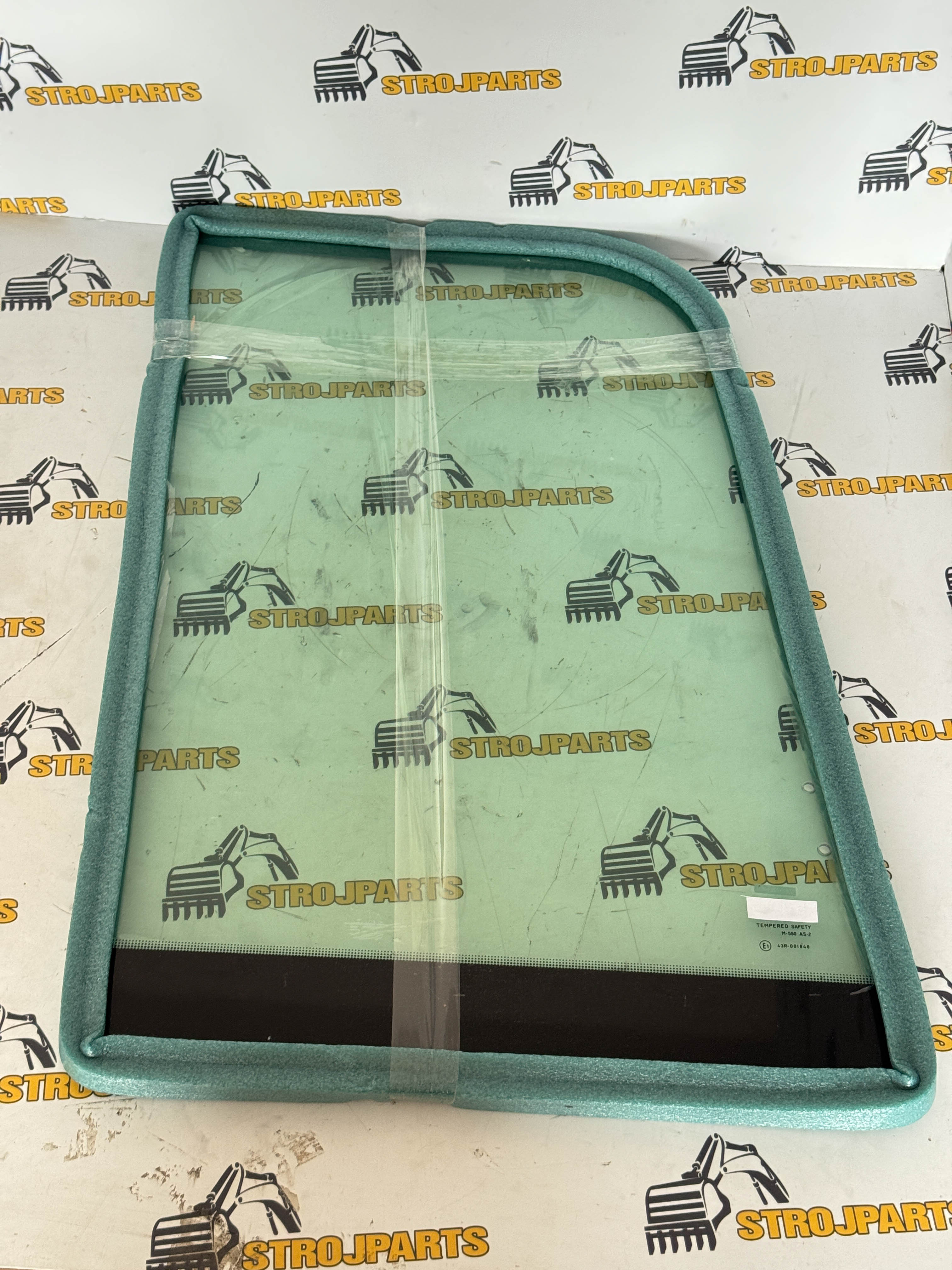 SKLO BOČNÍ POSUVNÉ RH JCB