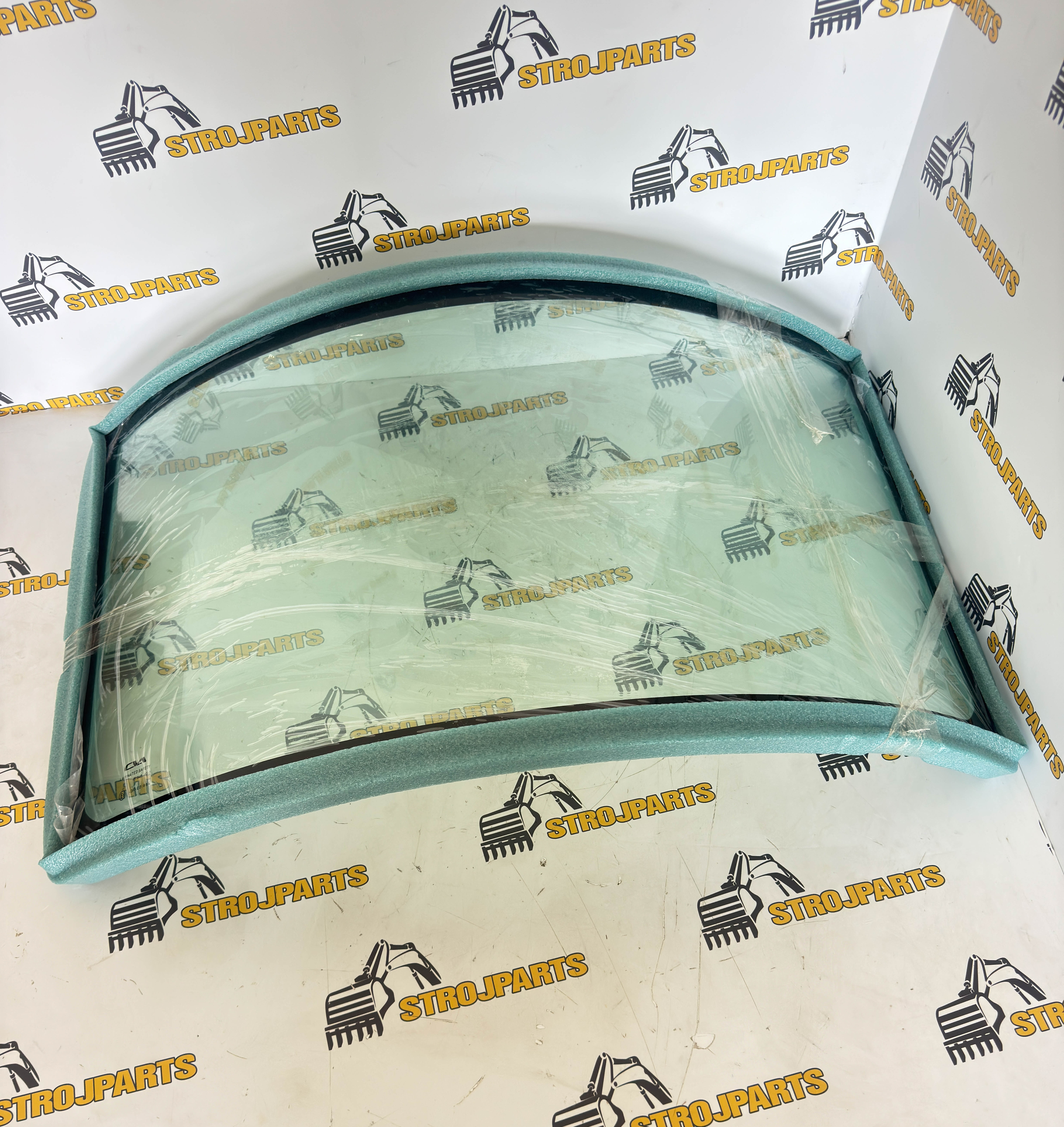 ZADNÍ SKLO TVRZENÉ ZELENÉ SE SÍTOTISKEM CAT