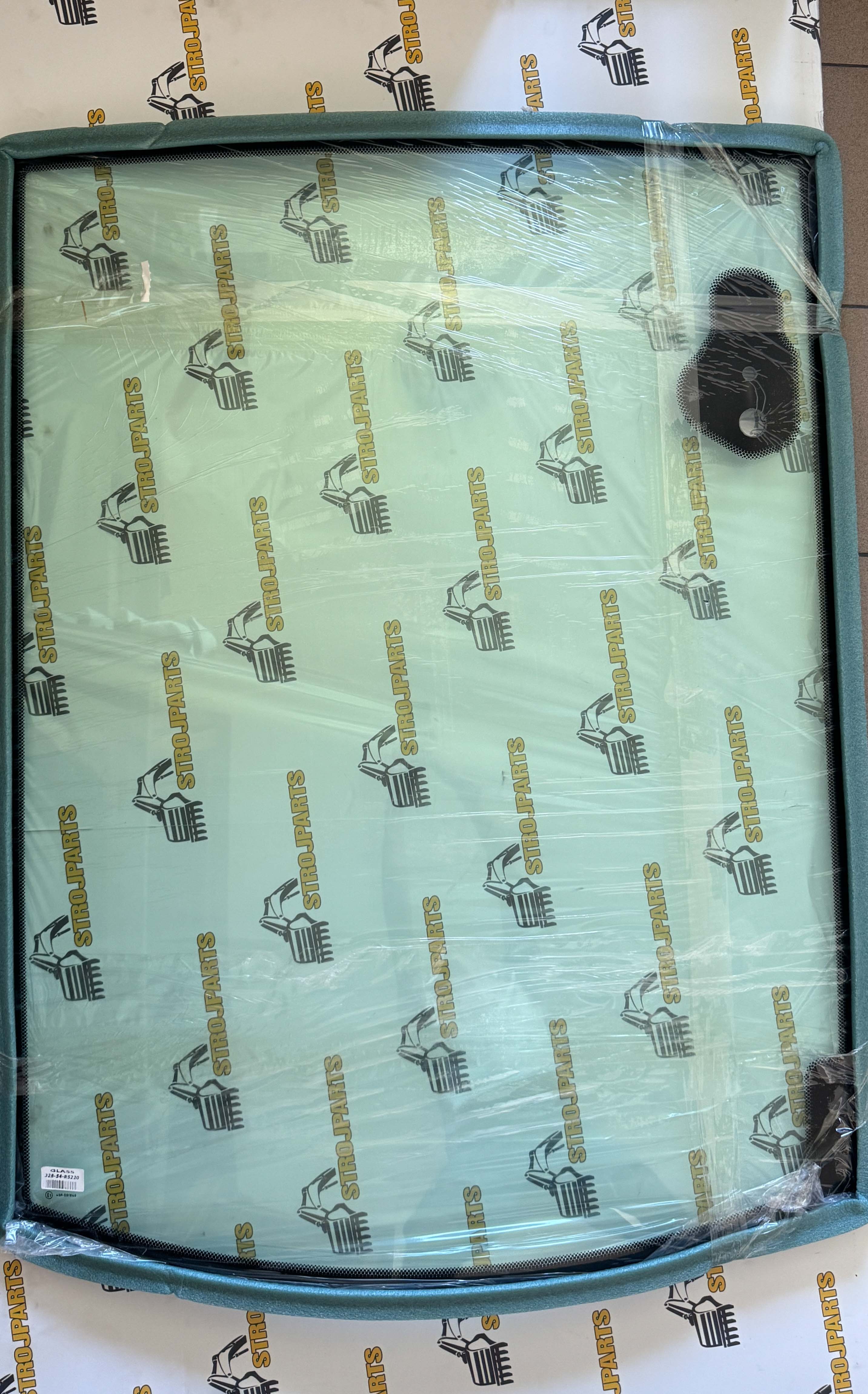 ZADNÍ OKNO KABINY KOMATSU