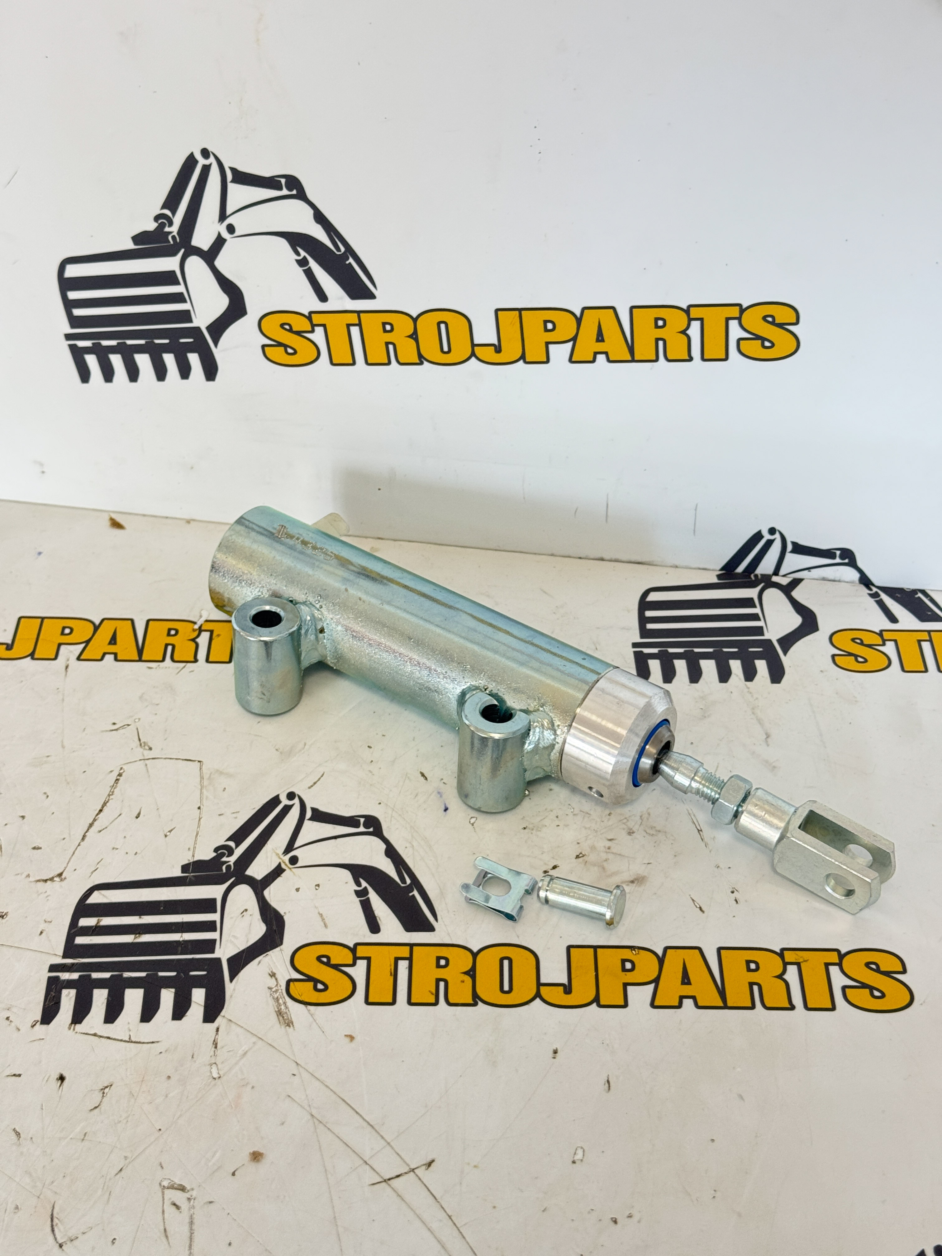 UZAMYKATELNÁ PÍSTNICE