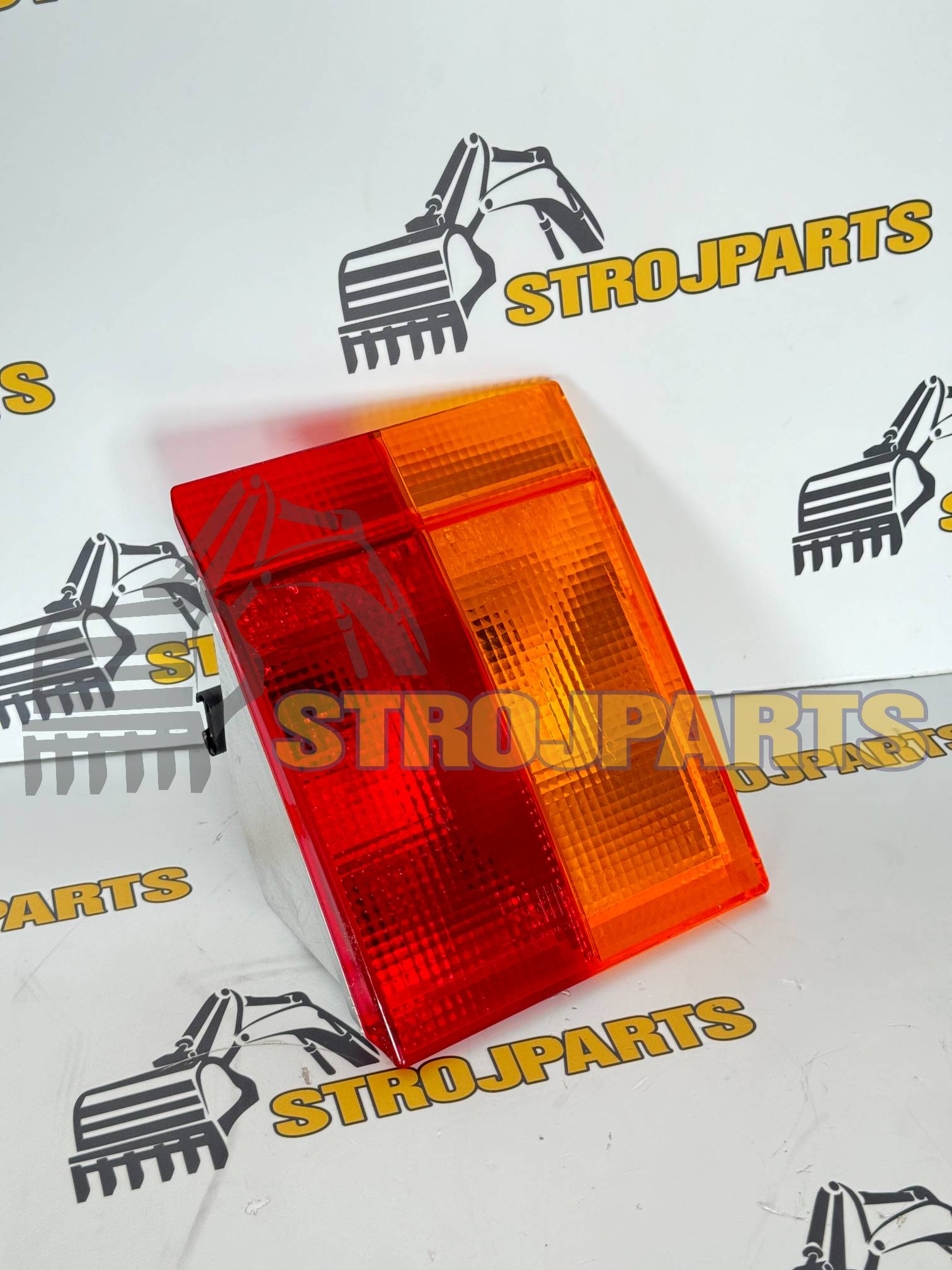 ZADNÍ SVĚTLO LEVÉ